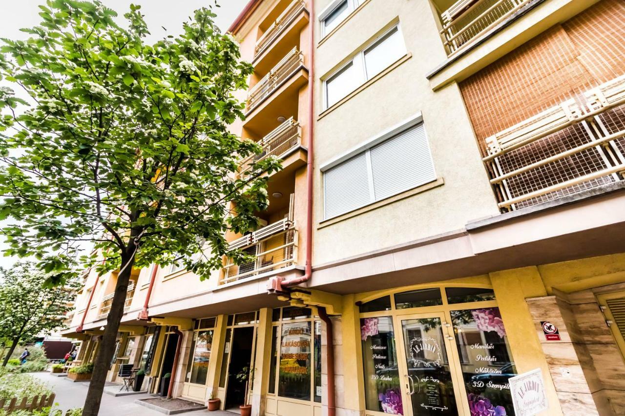 Bpr Hello Hollo Apartment — Fotók 1